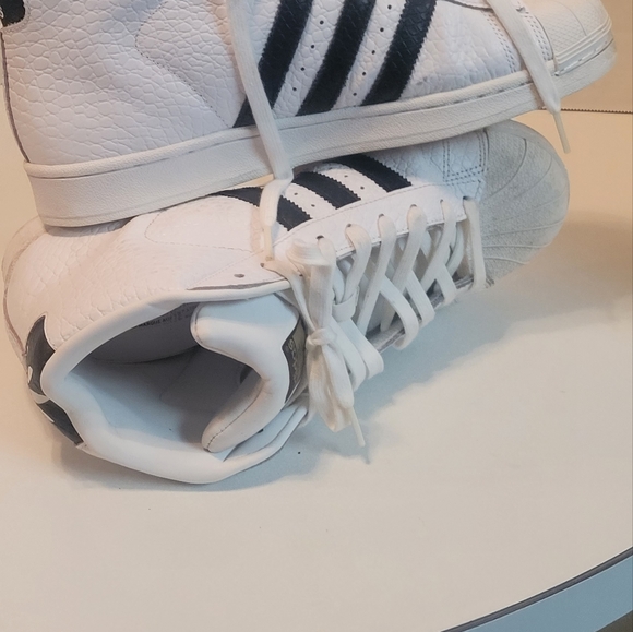 Adidas men's size 8.5 - Picture 6 of 9